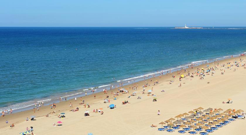 Apartament Hidden Gem Playa Helios Con Ascensor & Parking Kadyks Zewnętrze zdjęcie
